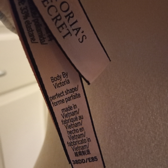 VS bra - Picture 3 of 3